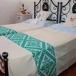 לינה וארוחת בוקר Martina 3*