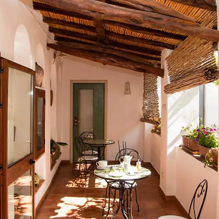 Martina Bed & Breakfast 3*