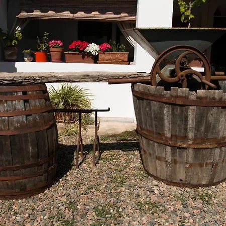 Martina Bed & Breakfast 3*